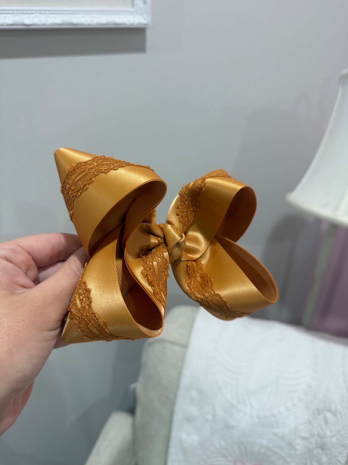 5” Clip | Gold Satin