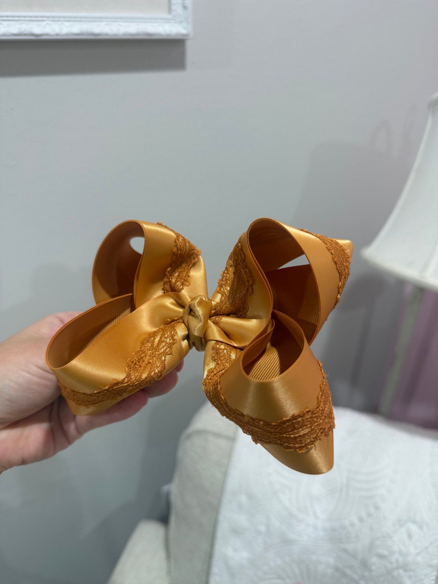 5” Clip | Gold Satin