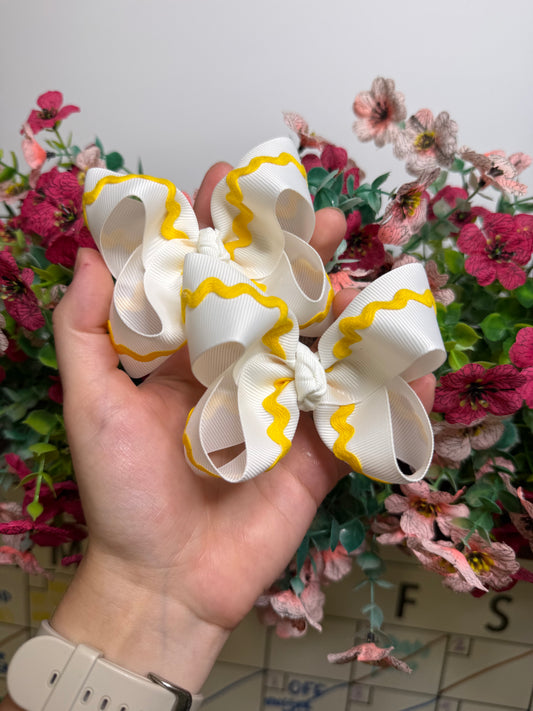 Piggies | White w Yellow