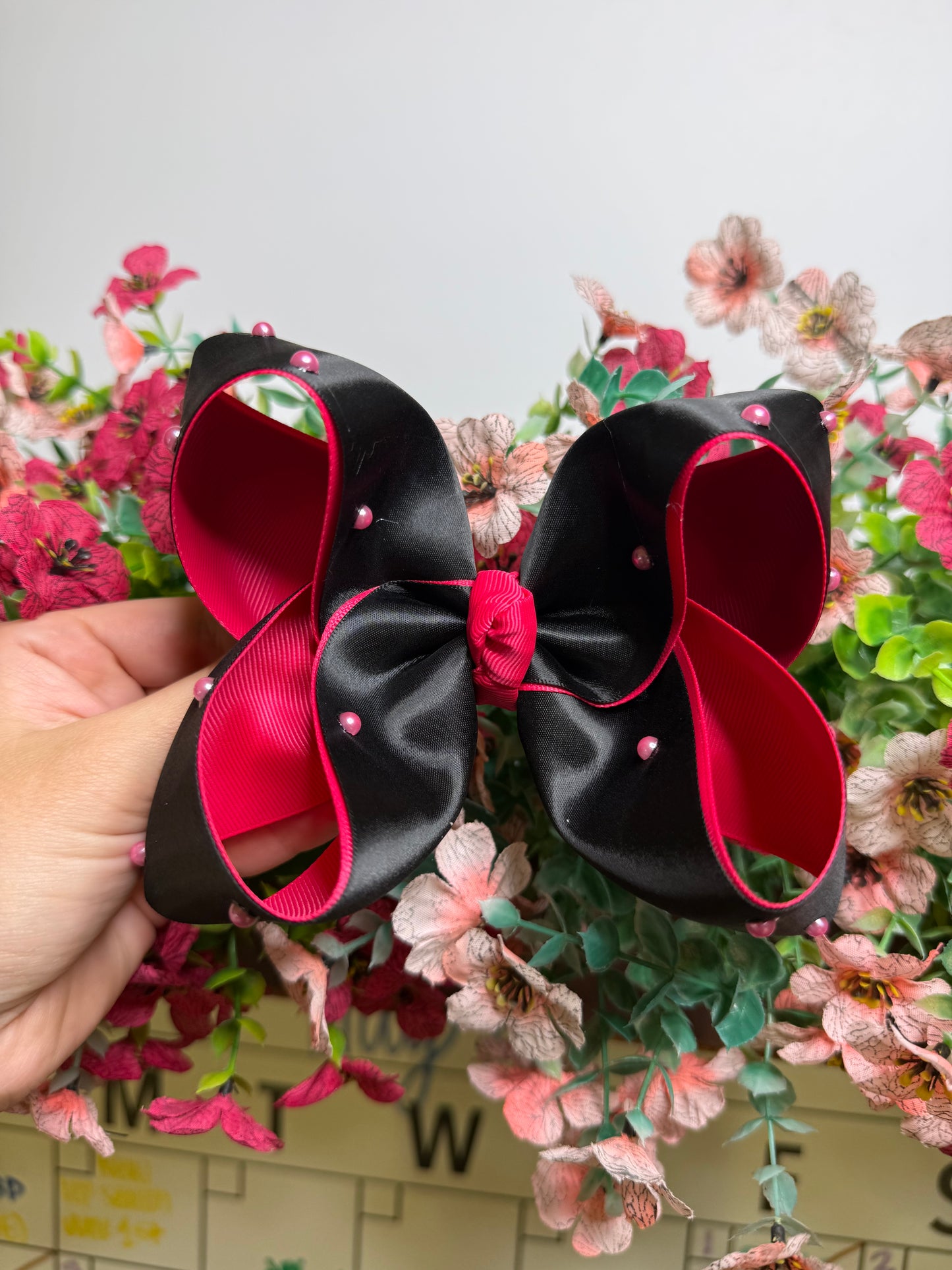 5” Clip | Black Satin w Hot Pink