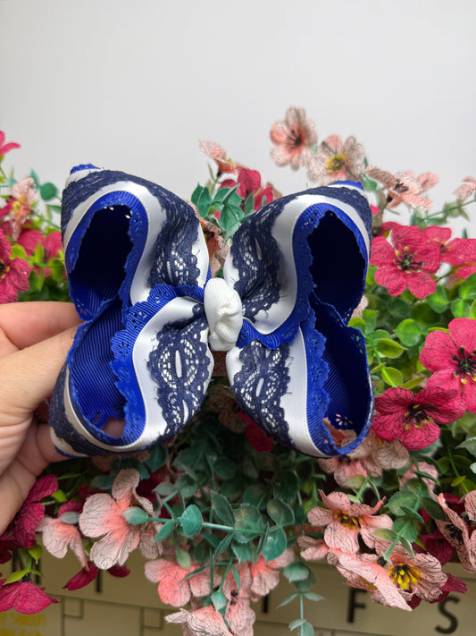 4” Clip | Blue Scalloped w White